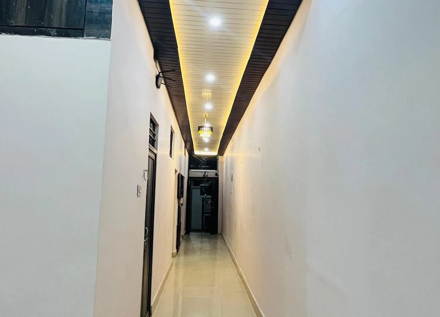 Anjani Home - 3Bhk Groundfloor Family Appartment Near Kashi Vishwanath Temple バラナシ